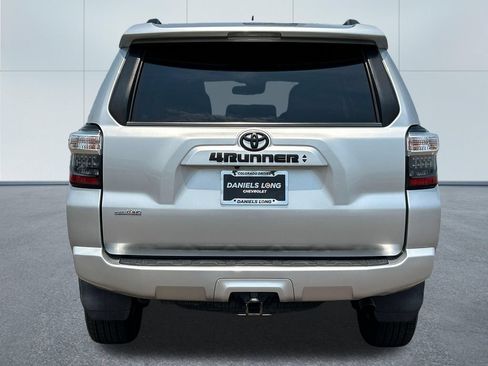 Used 2020 Toyota 4Runner SR5 Premium w/ Moonroof Package AWD/4WD image 4
