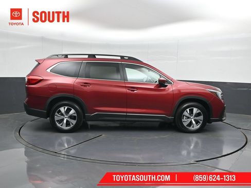 Used 2025 Subaru Ascent Premium AWD/4WD image 3