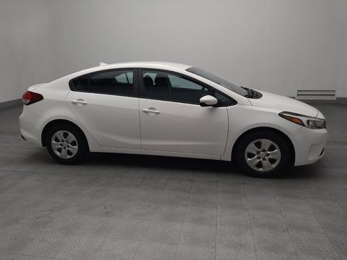 Used 2017 Kia Forte LX FWD image 11