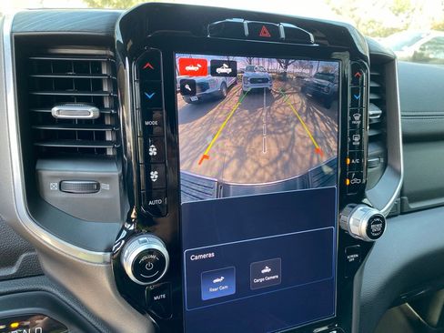 Used 2024 RAM 2500 Laramie w/ Night Edition image 28