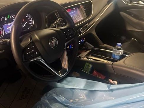 Used 2022 Buick Enclave Essence w/ Experience Buick Package AWD/4WD image 4