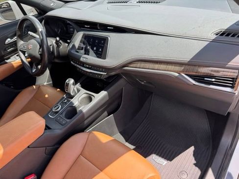 Used 2019 Cadillac XT4 Sport AWD/4WD image 27