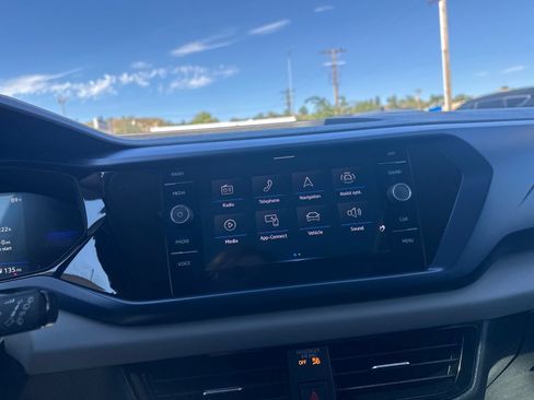 Certified 2023 Volkswagen Taos SE AWD/4WD image 59