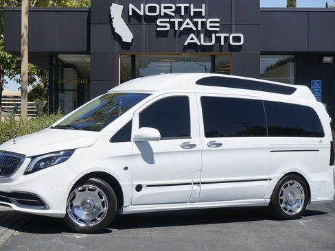 Used 2018 Mercedes-Benz Metris Passenger image 1