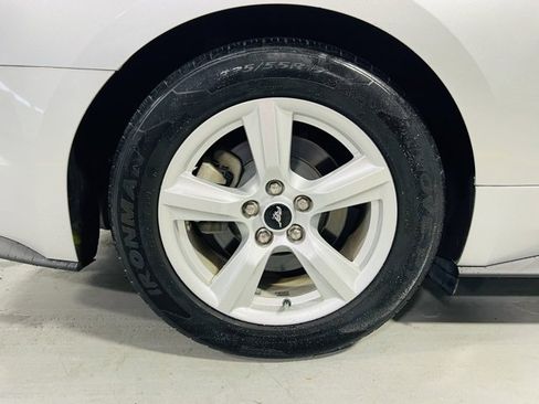 Used 2019 Ford Mustang Coupe image 10