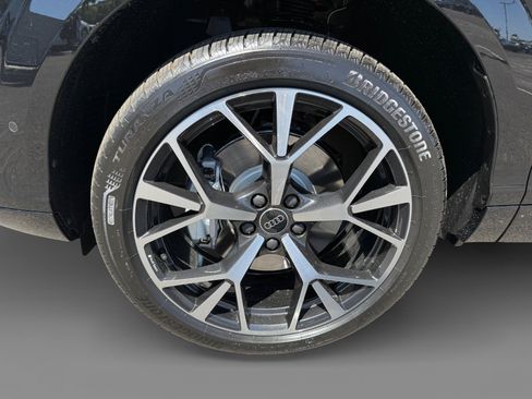 New 2026 Audi Q3 quattro 2.0T AWD/4WD image 9