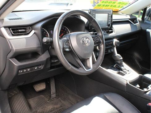 Used 2021 Toyota RAV4 XLE Premium AWD/4WD image 12