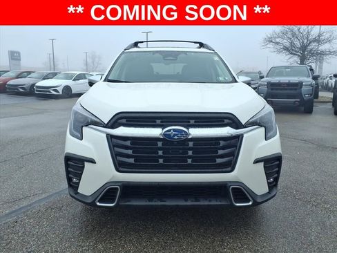 Used 2023 Subaru Ascent Touring image 3