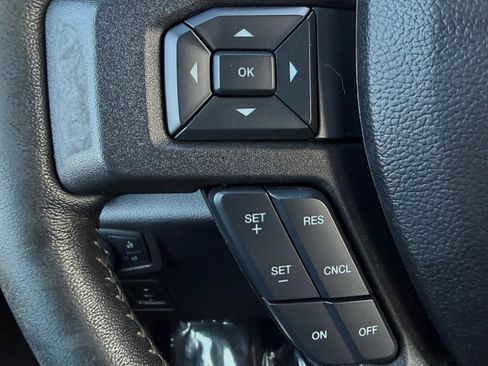 Used 2018 Ford F150 XLT w/ Equipment Group 302A Luxury AWD/4WD image 33