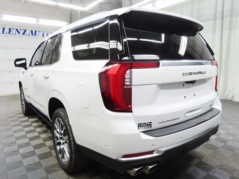 Used 2025 GMC Yukon Denali w/ Denali Reserve Package image 5