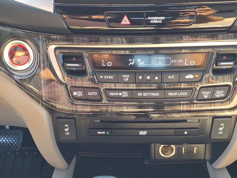 Used 2017 Honda Pilot EX-L image 18