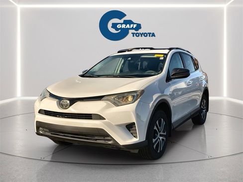 Used 2017 Toyota RAV4 LE image 8