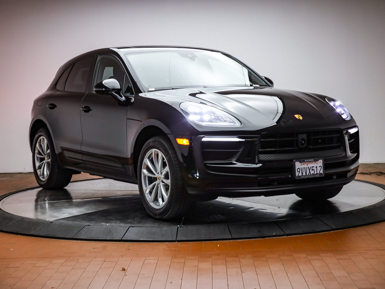 Certified 2026 Porsche Macan AWD/4WD image 29
