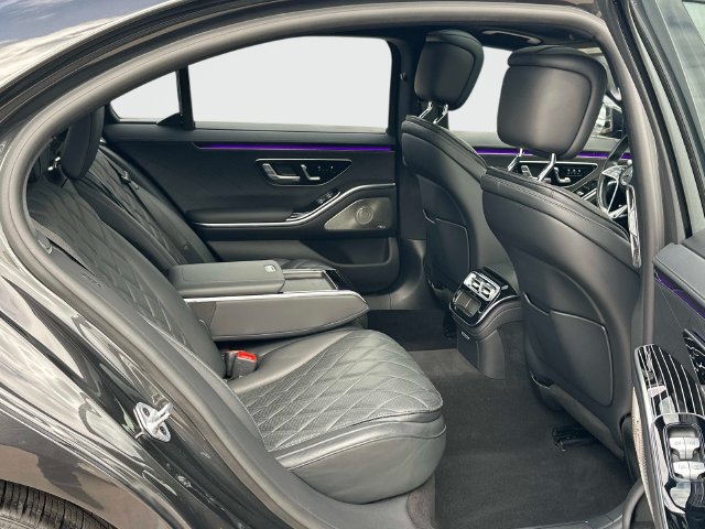 Used 2023 Mercedes-Benz S 580e 4MATIC Sedan image 21