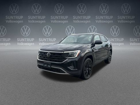 Used 2024 Volkswagen Atlas Cross Sport SE w/ Panoramic Sunroof Package AWD/4WD image 32