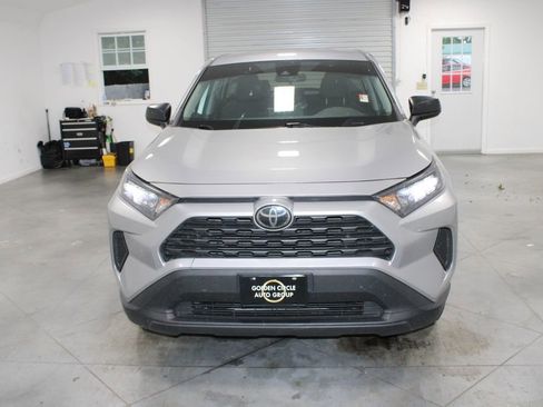 Used 2022 Toyota RAV4 LE FWD image 3