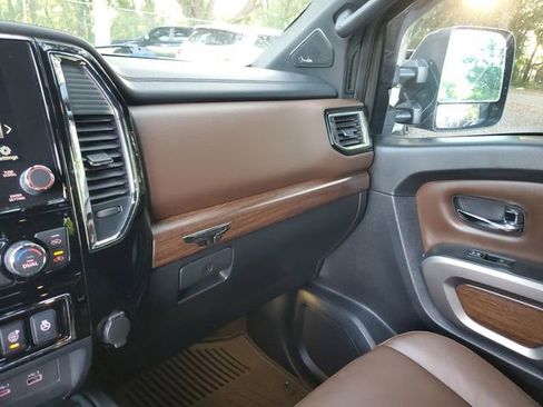 Used 2021 Nissan Titan Platinum Reserve w/ Moonroof Package AWD/4WD image 27