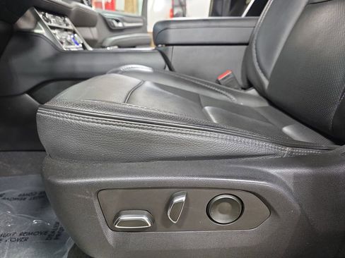Used 2022 GMC Yukon XL Denali AWD/4WD image 33