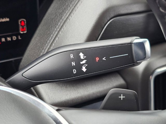 Used 2025 GMC Yukon Denali AWD/4WD image 32