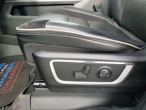 Used 2022 RAM 1500 Laramie w/ Sport Appearance Package image 15