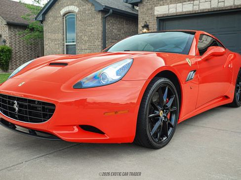 Used 2012 Ferrari California image 17