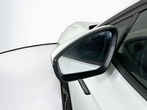 Used 2023 Volkswagen ID.4 Pro S image 16