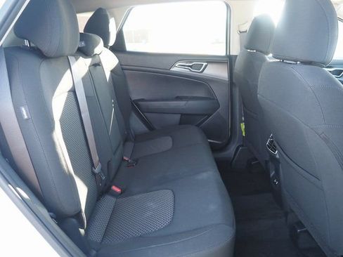 New 2026 Kia Sportage LX image 9