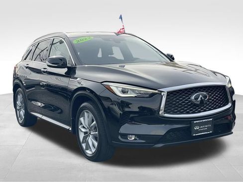 Used 2022 INFINITI QX50 Essential AWD/4WD image 3