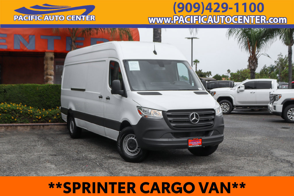 Used 2022 Mercedes-Benz Sprinter 2500 image 1