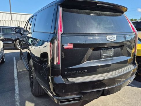 Certified 2023 Cadillac Escalade ESV Sport w/ LPO, ONYX Package AWD/4WD image 6