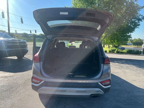 Used 2019 Hyundai Santa Fe SE FWD image 11