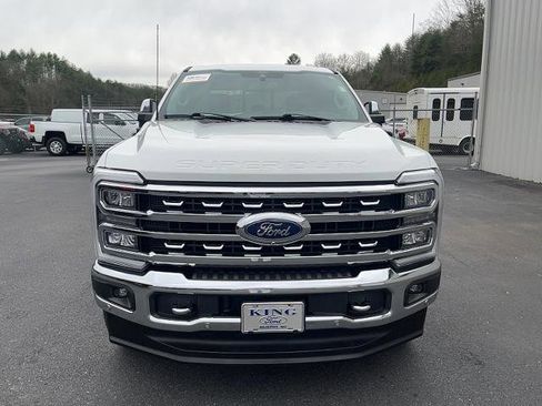 Certified 2024 Ford F250 Lariat w/ Lariat Ultimate Package image 4