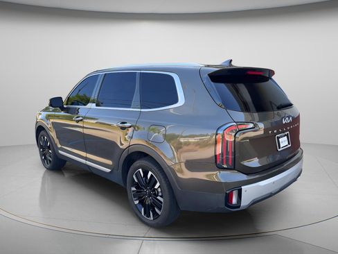 Used 2024 Kia Telluride SX FWD image 6
