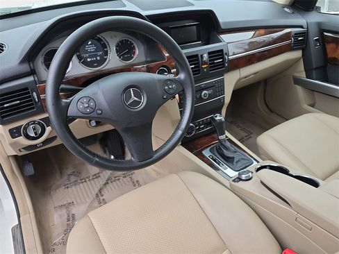 Used 2012 Mercedes-Benz GLK 350 4MATIC image 19