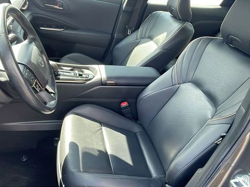 Certified 2025 Toyota Crown Limited image 11