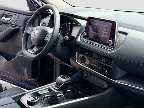 New 2026 Nissan Rogue SV AWD/4WD image 5