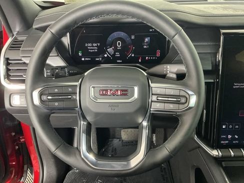 Used 2026 GMC Acadia Elevation w/ Elevation Premium Package AWD/4WD image 18
