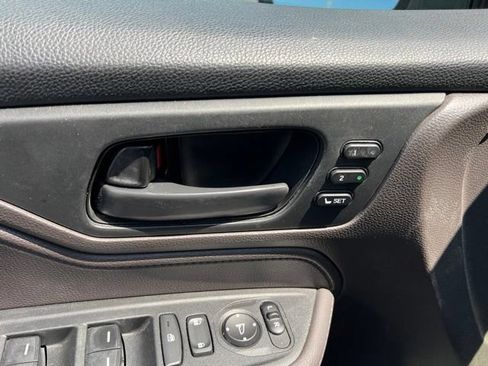 Used 2018 Honda Odyssey EX-L image 27