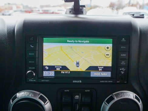 Used 2013 Jeep Wrangler Unlimited Rubicon image 21