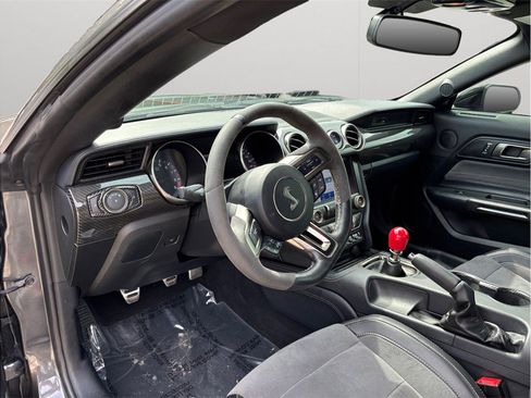 Used 2020 Ford Mustang Shelby GT350 w/ Technology Package RWD image 6