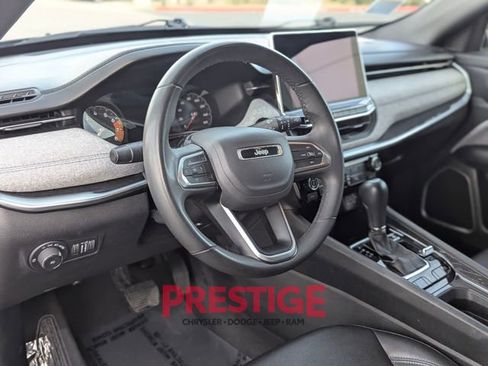 Used 2024 Jeep Compass Latitude image 11