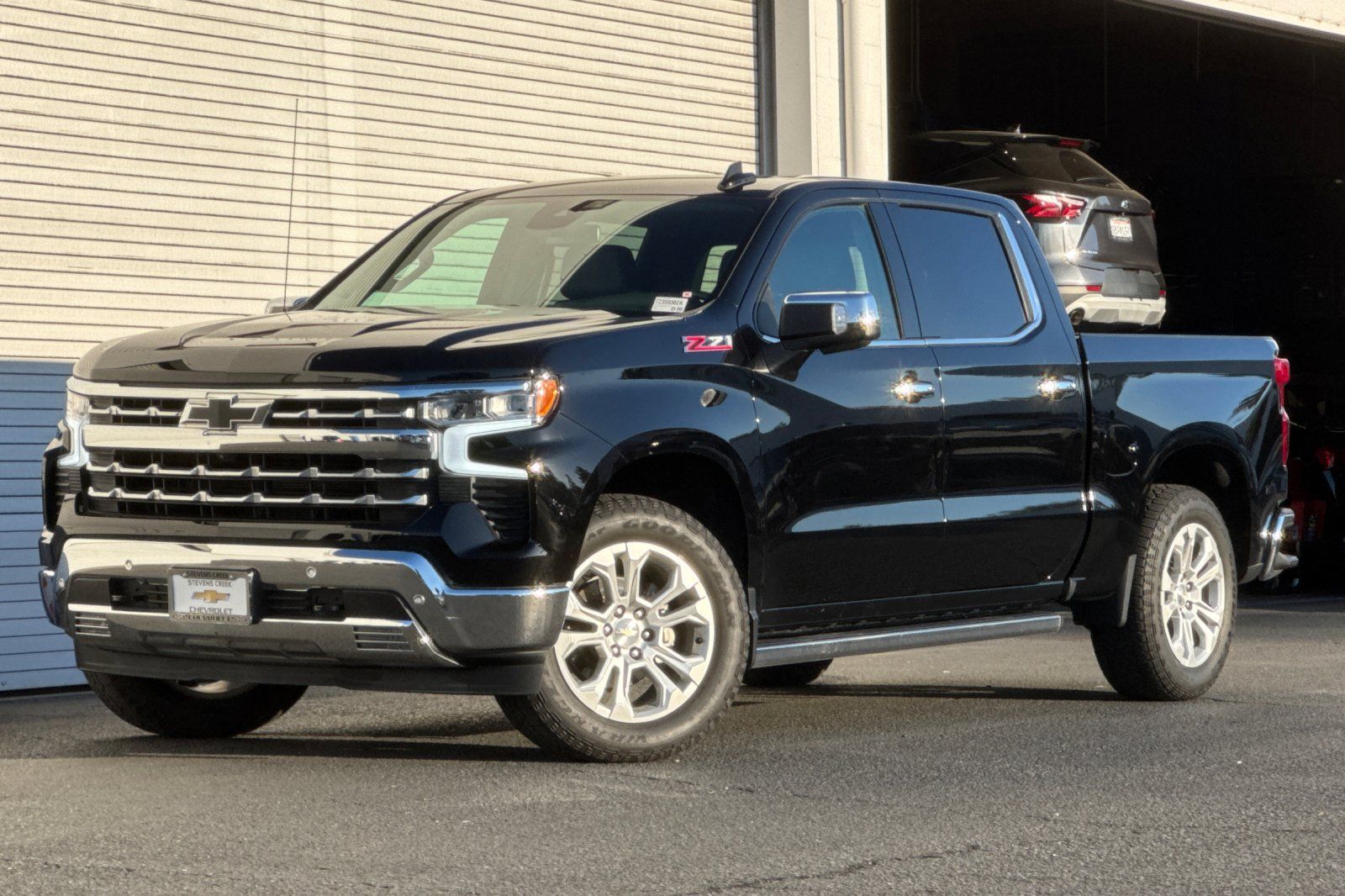 Used 2022 Chevrolet Silverado 1500 LTZ AWD/4WD image 9