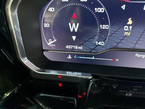 Used 2022 GMC Sierra 1500 SLT w/ SLT Convenience Package image 39