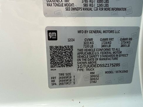 Used 2025 GMC Sierra 1500 SLT AWD/4WD image 34
