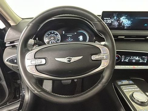 Used 2025 Genesis GV70 2.5T AWD/4WD image 15