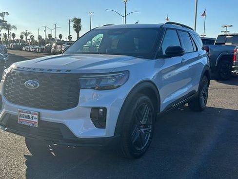 New 2026 Ford Explorer ST-Line w/ ST-Line Street Pack AWD/4WD image 7