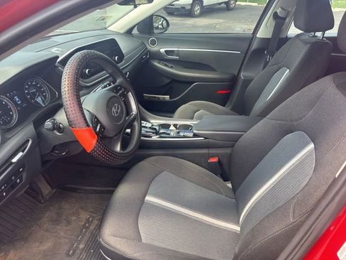 Used 2021 Hyundai Sonata SE w/ Winter Weather Package FWD image 10