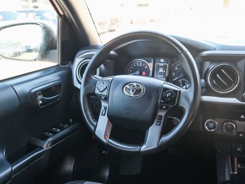 Used 2023 Toyota Tacoma TRD Off-Road AWD/4WD image 17
