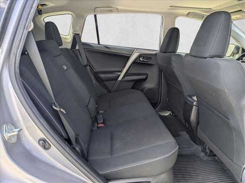 Used 2018 Toyota RAV4 XLE AWD/4WD image 20