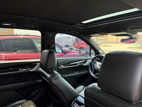 Used 2020 Cadillac XT6 Premium Luxury FWD image 19